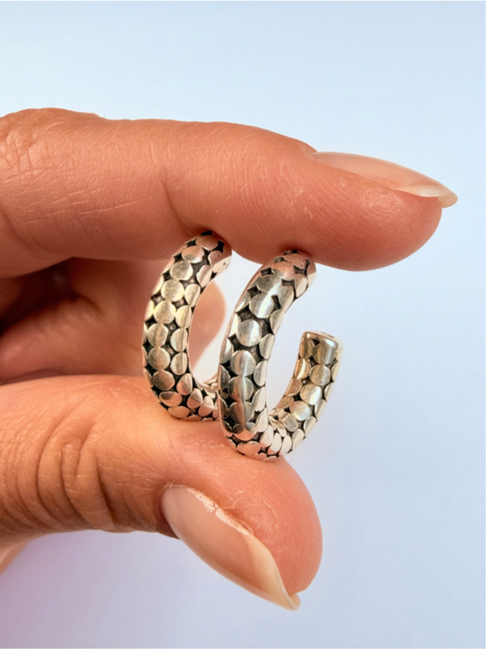 Kali Pebble Dot Half Open Hoop 925 Sterling Silver 20MM Earrings - Picture 4 of 8